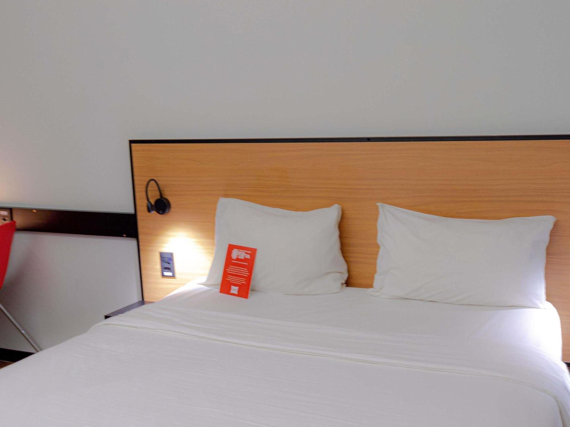 Ibis Rio De Janeiro Santos Dumont Hotel Exterior photo